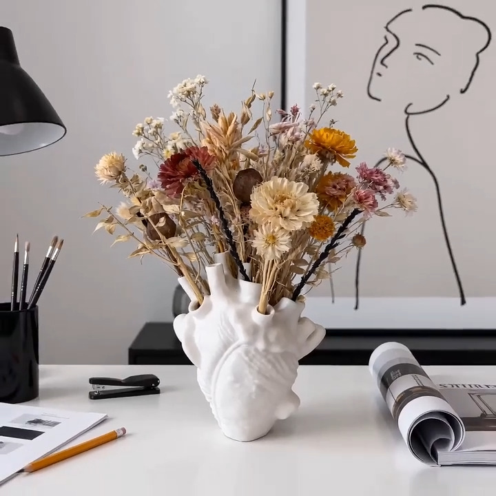 HeartVase - Vaso decorativo a forma di cuore anatomico